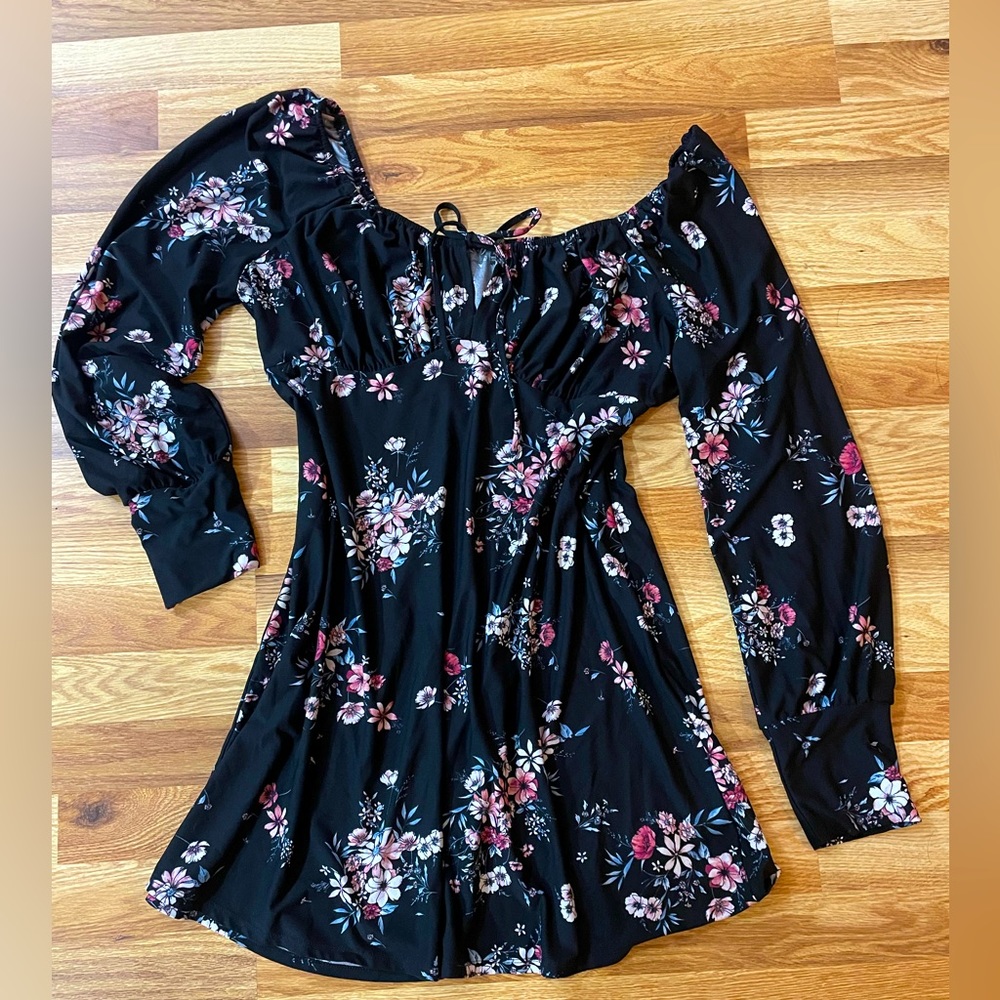 90,s style floral long sleeve dress